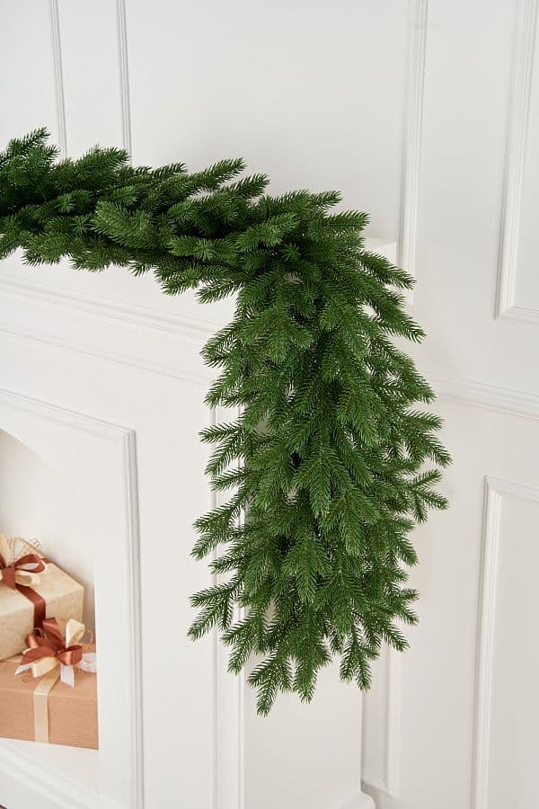 Гирлянда еловая Версальская Max Christmas, 150 см